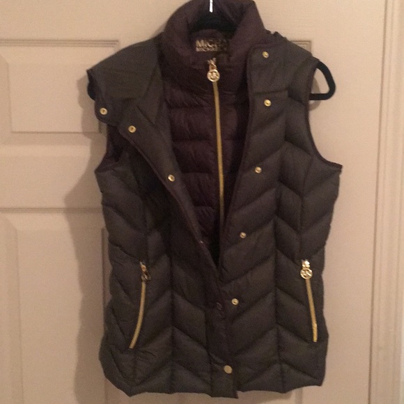 michael kors vest olive